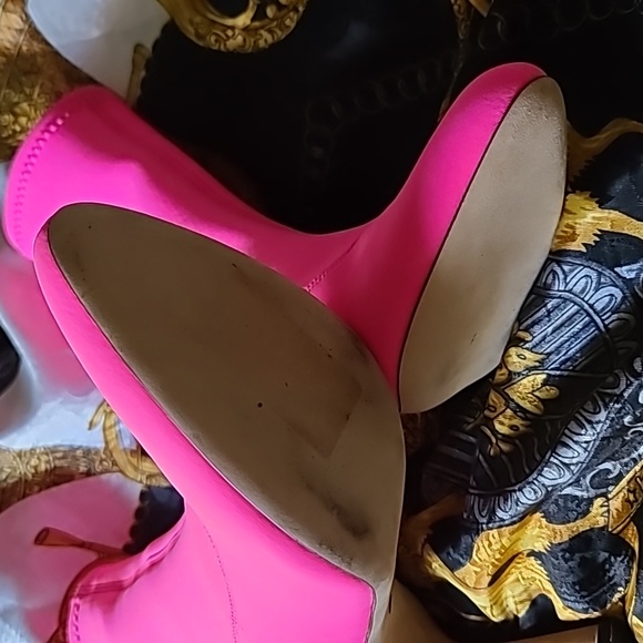 Giuseppe Zanotti hot pink booties - Picture 3 of 7